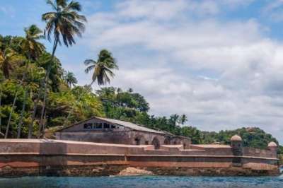 Forte de Tapirandu - Ruinas.jpg